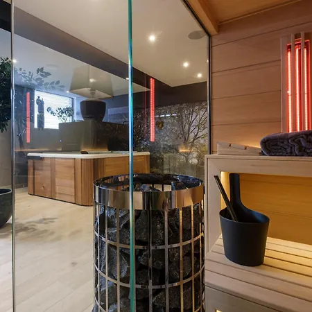 Bed & Wellness De Leilinde 4* Nieuwe-Niedorp